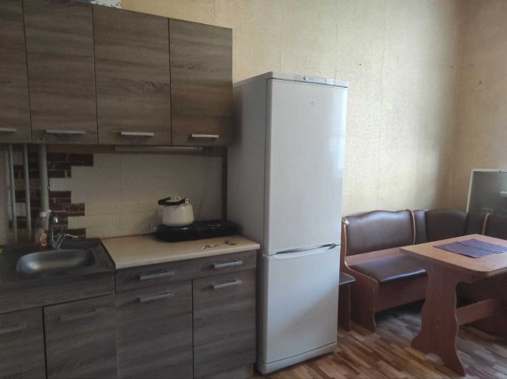 Центр,  міні квартира, метро  Ярослава Мудрого 5 хв. - фото 1