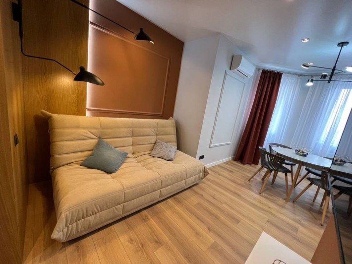 Продам квартиру з ремонтом, меблями, технікою - фото 1