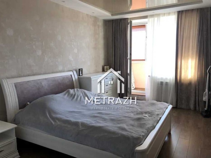 Продам 3-к квартиру ул.Ак.Барабашова 522-й микрорайон (83593) - фото 1