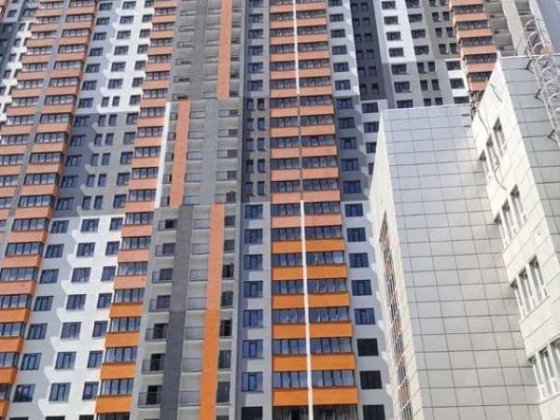 Продається 2к квартира в ЖКДніпровська Мрія  вул. Сосюри, 6 Київ