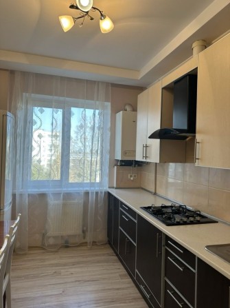 Оренда 2 кімнатноі квартири з автономним опаленням - фото 1