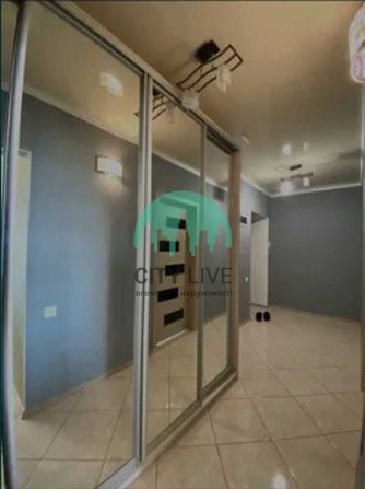 Здається затишна 1-кімнатна квартира в центрі по вул. Сахарова (Г) - фото 1