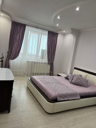 Власник. Здам три кімнатну квартиру ( 84 м кВ), у Луцьку. - фото 1