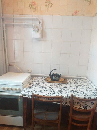 Сдам 1к квартиру на Артеме пл. Владимира Великого - фото 1