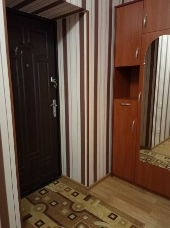 Однокімнатна квартира (5/9, нов.цегл.будинок) - Центр.Меблі,побут.техн - фото 1