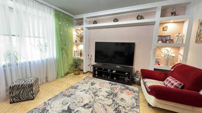 Двокімнатна квартира в оренду для жінки з власницею - фото 1