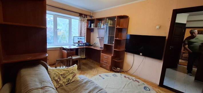 Оренда двокімнатної вул. Будівельників, Дарницька площа - фото 1
