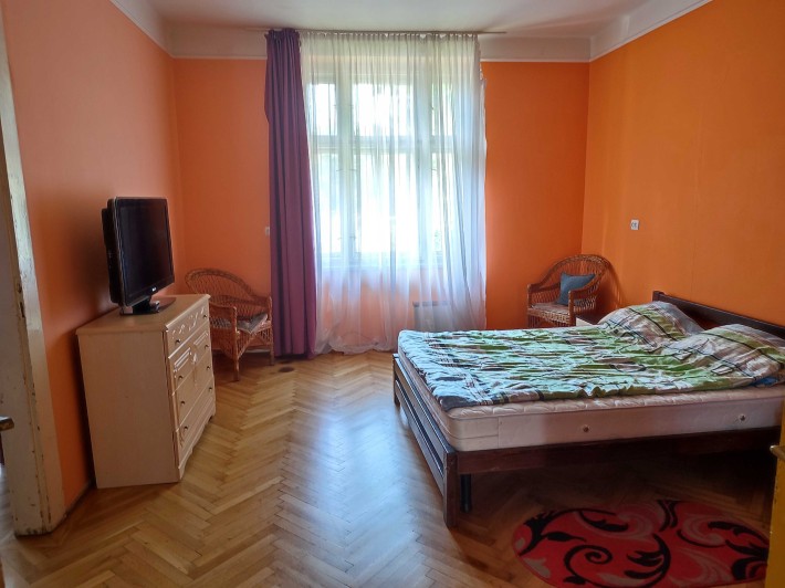 Оренда великої 3 кімн. Набережна (50 метрів).Центр.Ужгород - фото 1