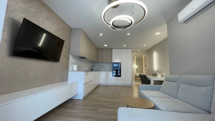 3к ЖК River Park, Набережная Победы 42/44, небольшая собачка обсуждает - фото 1