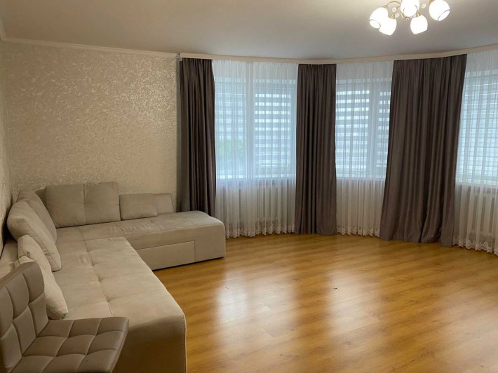 Довготривала оренда 2 кім. кв. вул. Домбровського - фото 1