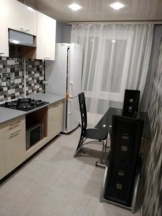 Первая сдача 2к квартиры 50м², после ремонта - ж-м Красный Камень - фото 1