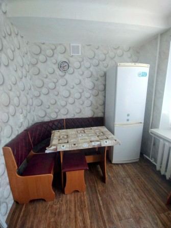 Сдам 2 КВ.по ул.Энтузиастов(район АТБ)4/9.6500+к.у. - фото 1