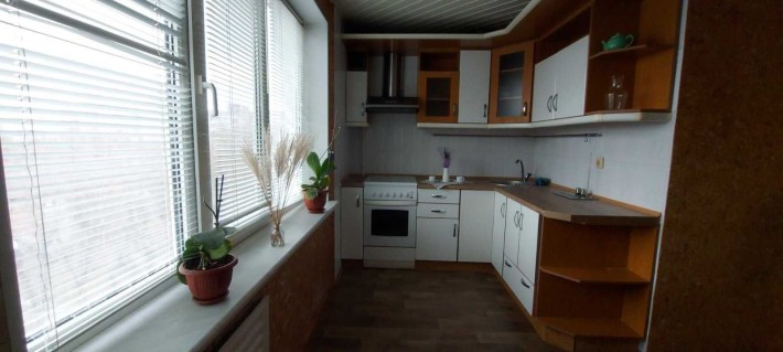 Сдам 3 ком. квартиру в районе парка - фото 1