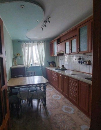 Здається 2х кімнатна квартира . Космонавтів . - фото 1