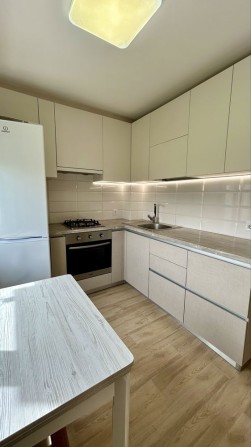 Сдам 1 к кв 602 м-н, пр-т Тракторостроителей, 69а - фото 1