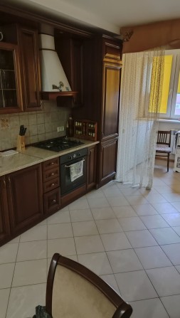 Оренда 3 км квартири в Новобудові вул. Лазаренка - фото 1