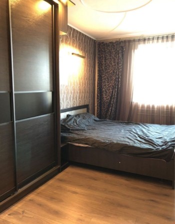 Сдам 2х комн квартиру м. Гагарина - фото 1