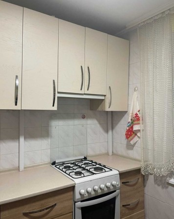 Оренда кімнати для дівчини . Південно захід 2500 гр - фото 1