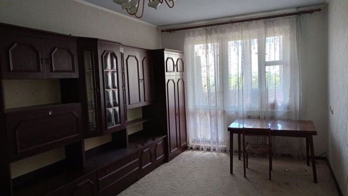 Здається кімната для однієї дівчини по вул Івасюка - фото 1