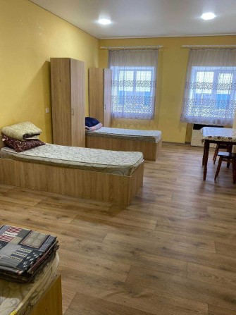 Здається кімната в міні готелі.Короткотривалий та довготривалий термін - фото 1