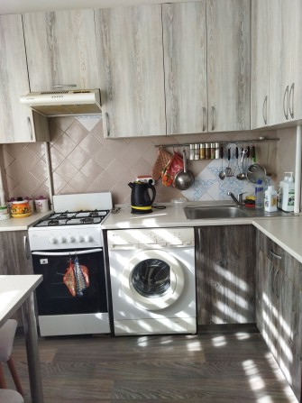 Сдаётся 1ком квартира р-н перекрестка - фото 1