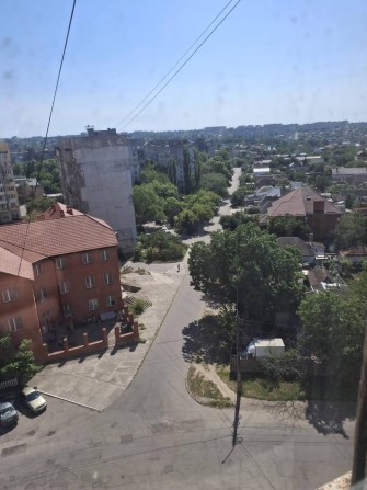 Здаю кімнати на вул. Космонавтів - фото 1