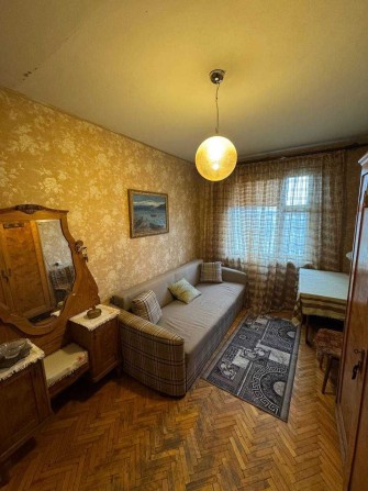 Оренда кімнати по вул. Хмельницького р-н ЕПІЦЕНТРУ БЕЗ КОМУНАЛЬНИХ - фото 1