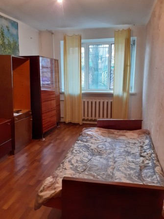 Срочно сд хорошую большую комн коммуна Варненск/ парк М Твена 2500гр - фото 1