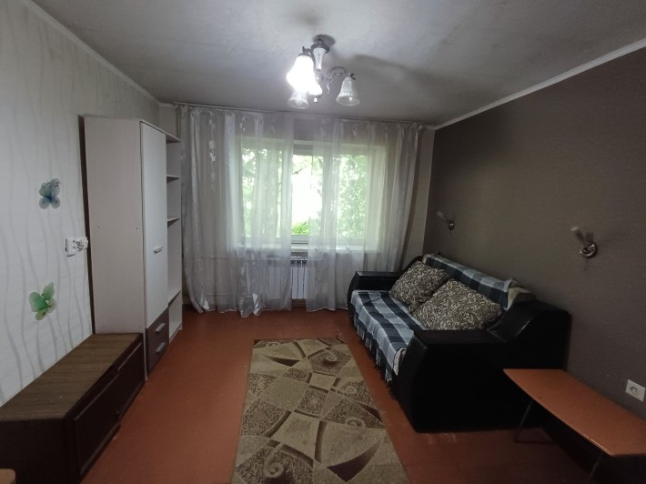 Сдам гостинку 3/5 все свое метро Дворец Спорта, ул Каденюка 30 - фото 1