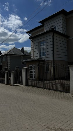 Здам в оренду сучасний будинок в кращому районі міста - фото 1