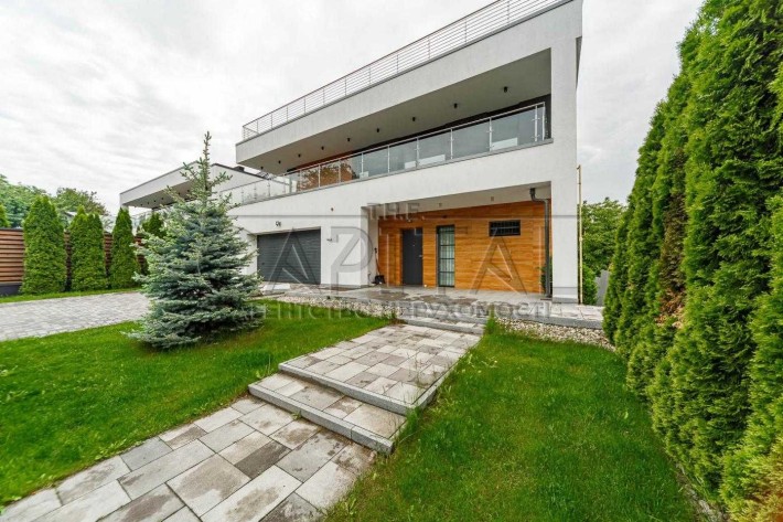 Аренда дома под офис в Киеве 500 м² / метро Голосеевская, ул. Горяна - фото 1