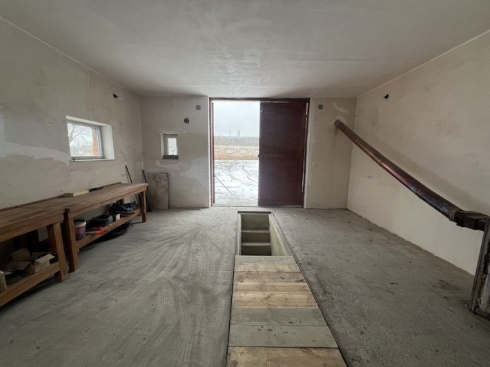 Гараж або бокс під бус з ремонтом Здолбунів - фото 1
