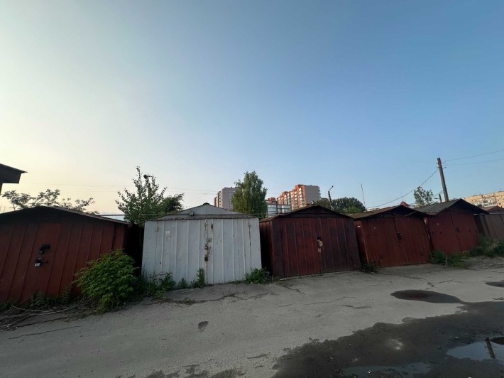 здам гараж Наукова Трускавецька охорона - фото 1