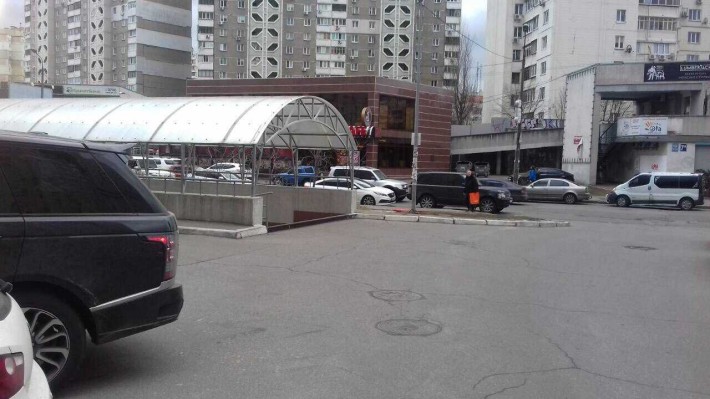ОРЕНДА паркомісця в підземному паркінгу, вул.Мишуги, 8 - фото 1