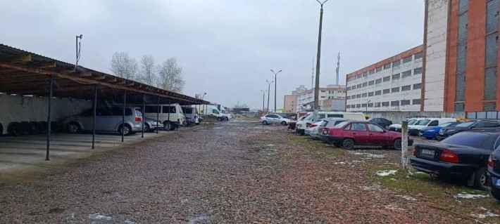 Здам в оренду паркомісце на вул. Північна, 1 - фото 1
