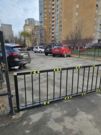 Оренда паркомісця вул. Тетянинська 7-9 - фото 1