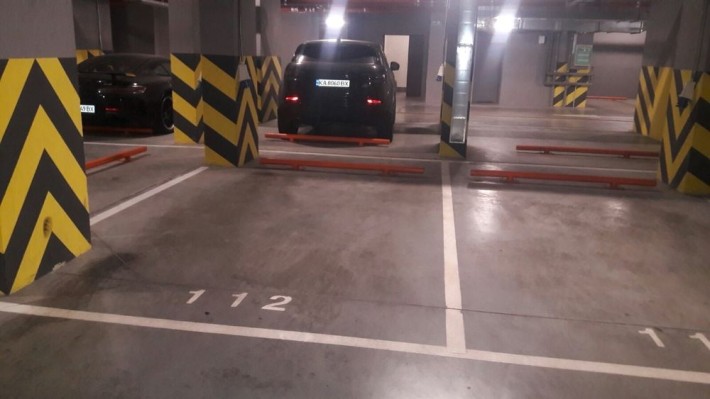 Оренда паркомісця Печерськ Лейпцизька 13а - фото 1
