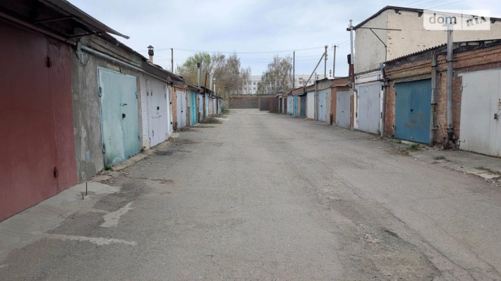 Надам в аренду капітальний гараж на Серьогіна в кооперативі  "Дружба" - фото 1