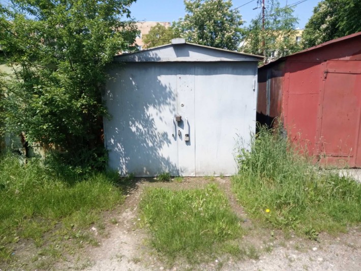Гараж продаж Грушевського - фото 1