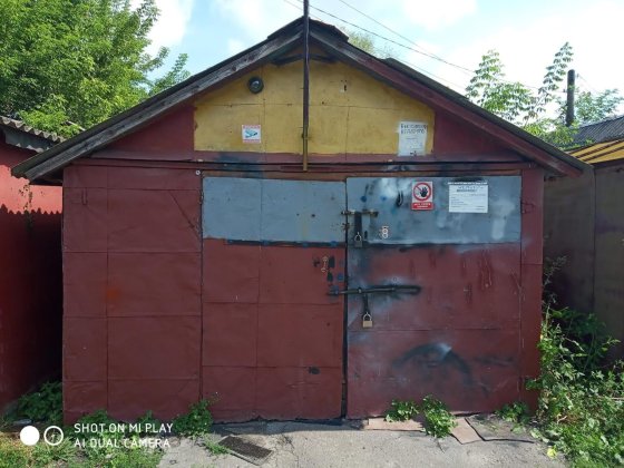 Гараж в районі базарчика Дубно