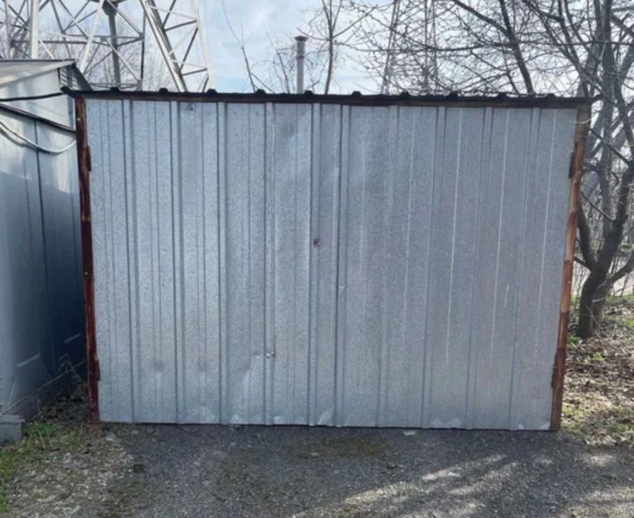 Продам металевий гараж в зручному для парковки місці на Лівобережному - фото 1