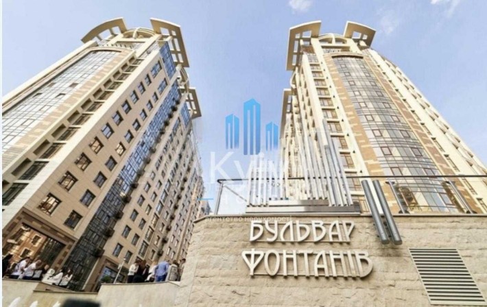 ЖК "Бульвар Фонтанів" | Паркінг 17,3 м² | 100+ місць у наявності - фото 1