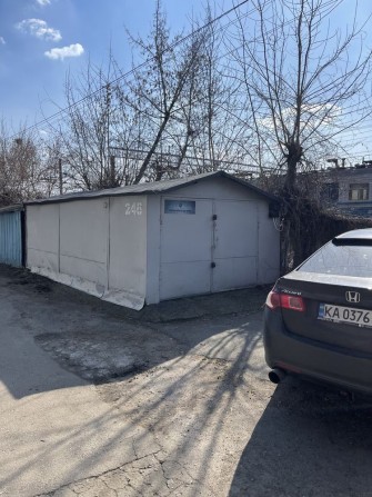 Гараж на відрадному зі світлом та ямою - фото 1