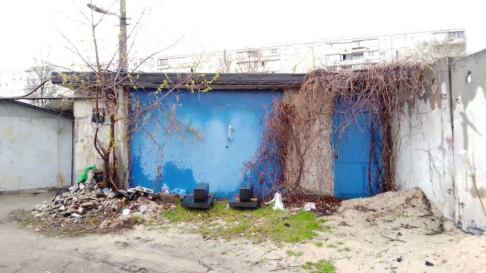 Березняки. Продам гараж розташований по фасаду Березняківській, 15-А. - фото 1