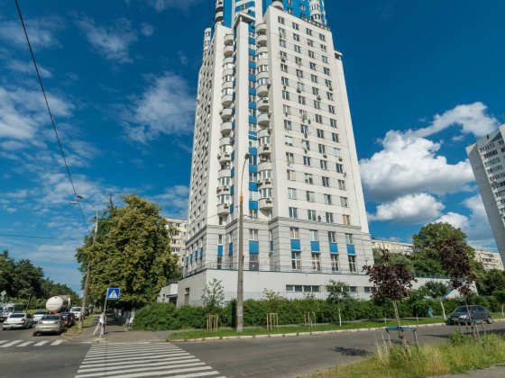 Продаж паркомісця  вул.Чижевського 2 поряд з ЖК Столичні  каштани Київ