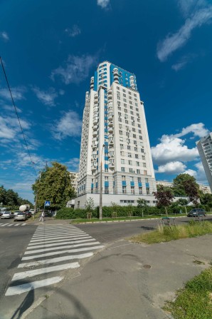 Продаж паркомісця  вул.Чижевського 2 поряд з ЖК Столичні  каштани - фото 1