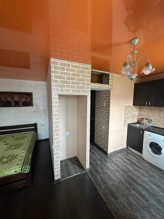 Продам недорого гостинку с ремонтом - фото 1
