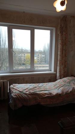 Продаю комнату в общежитии на 7 этаже м-н Даманский - фото 1