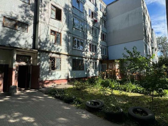 Продається кімната в гуртожитку.  Є відновлення. Чернігів