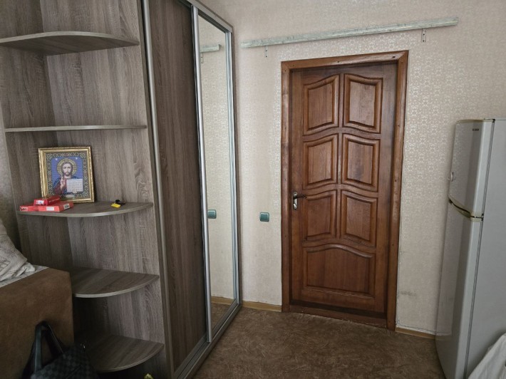 Продам комнату в общежитии коридорного типа , по пр Металургов . - фото 1